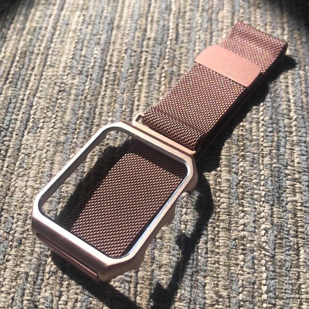 Rose pink mesh strap for Apple Watch